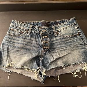 LUCKY BRAND “the cut off” size 4/27 never worn
